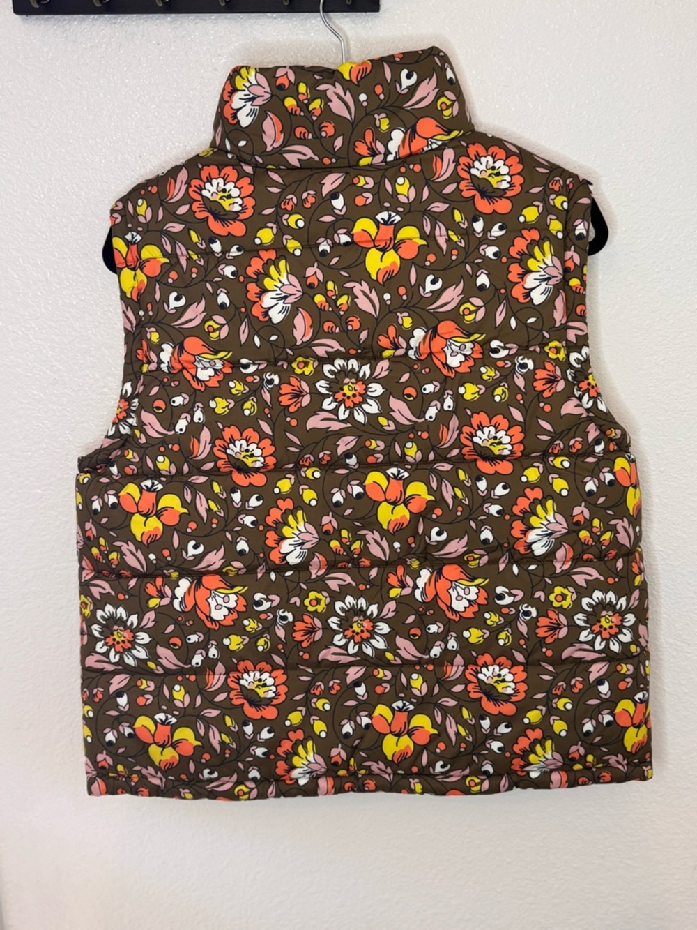 NWT Boden Reversible Puffer Vest Floral Khaki Neon Yellow - US 8 / Medium‎ - Picture 7 of 16